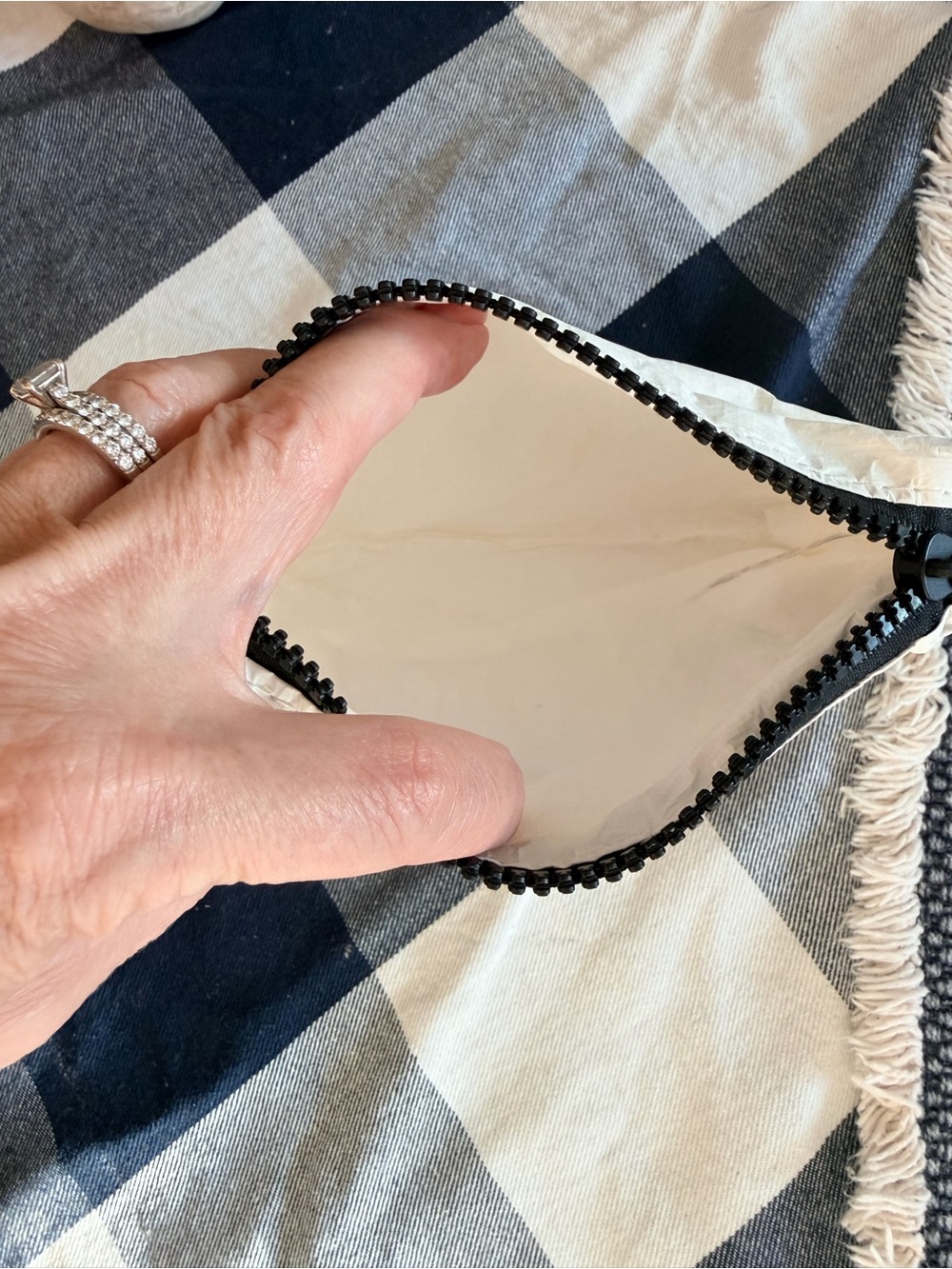 ALOHA White and Black Logo mini Travel Pouch - Picture 4 of 5